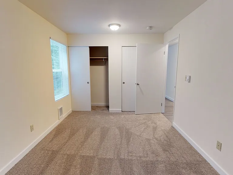 Daniels Apartments — Photo 30