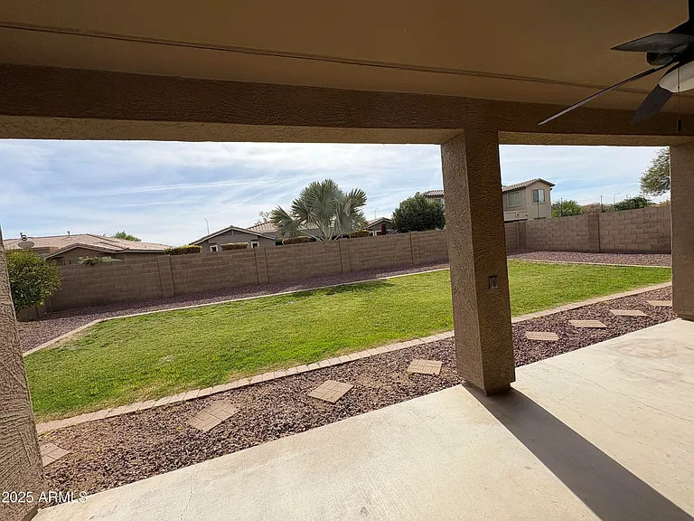 2703 E Zion Way — Photo 25