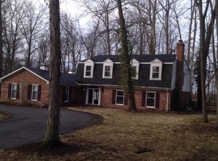 585 Forest Lake Dr, Wilmington, OH 45177