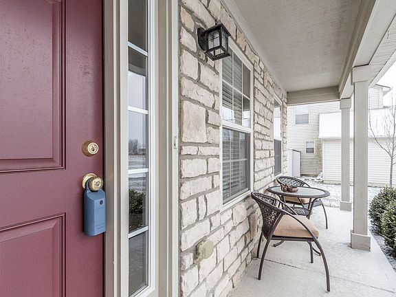 4th image of 591 Clifden Ct