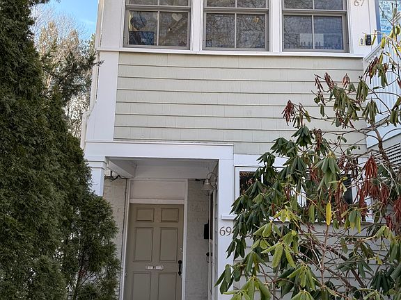 3rd image of 67-69 Seaverns Ave #69-1