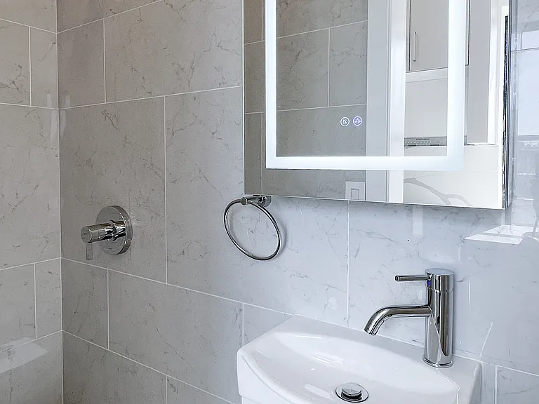 200 Mott St #21 — Photo 6