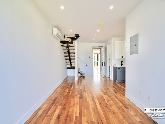 2nd image of 392 Woodbine St