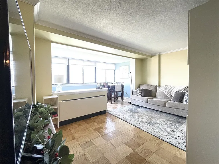 2 Hawthorne Pl #16K — Photo 14