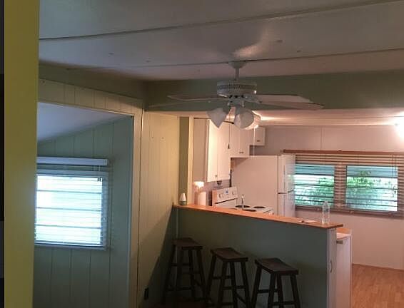 4th image of 5201 Pineland Ave
