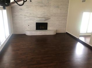 2120 Oakmeadow Pl, Bedford, TX 76021