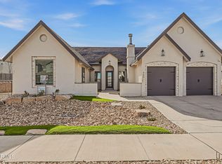 980 Pecos River Dr, El Paso, TX 79932