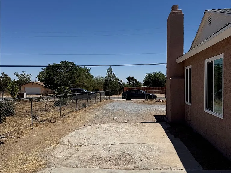 9966 Locust Ave — Photo 34