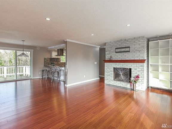 4th image of 1575 Brown St SE