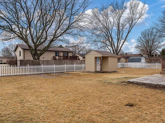 5th image of 3452 Curry Ln