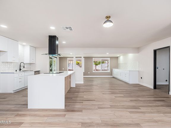 4th image of 9839 W EMBERWOOD Drive
