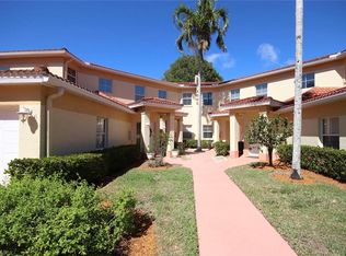 1000 Diamond Cir APT 1005, Naples, FL 34110