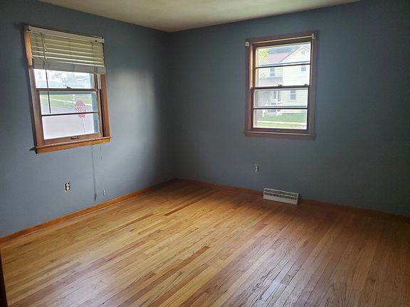 5th image of 348 Sherwood Ave APT 2