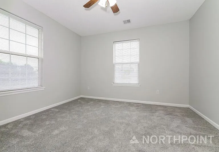 4211 Woodland Ave — Photo 10