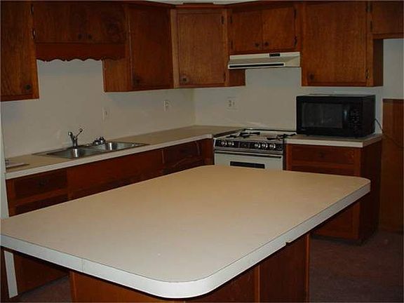 4th image of 2112 San Jacinto Dr