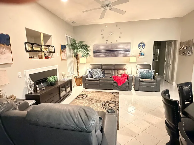 1444 Coolspring Way — Photo 14