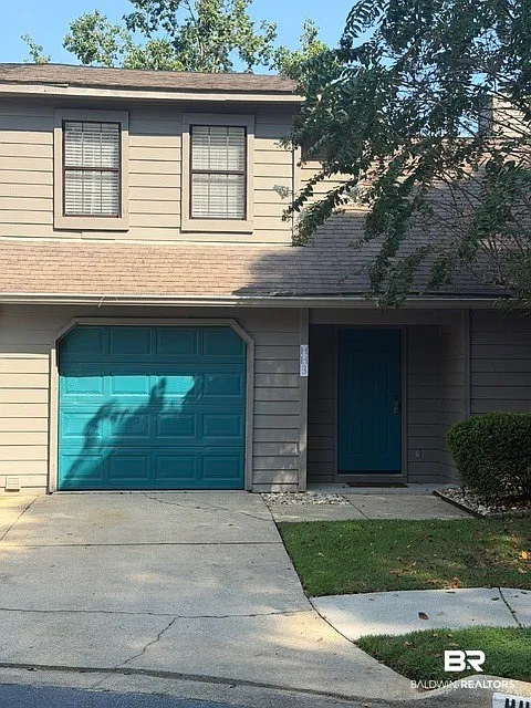 3 bed, 2.0 bath, 2016 sqft, $2,000 — Photo 2