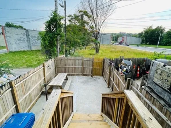 1330 N Chester St, Baltimore, MD 21213