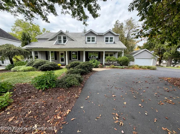 515 Scott Rd, Clarks Summit, PA 18411