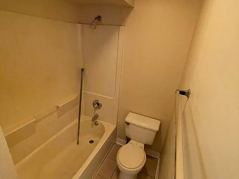2200 Lewis Ave #103 — Photo 5