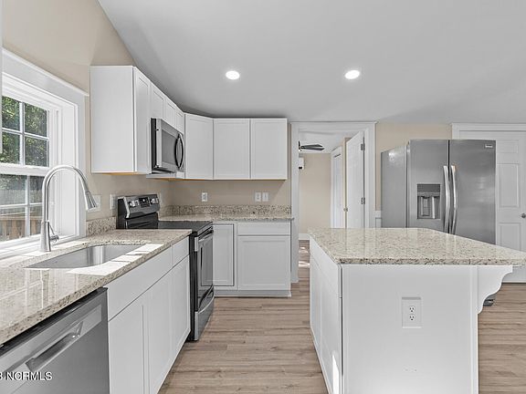 5th image of 138 NW 5th Street