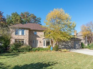 920 Burgess Hill Rd, Naperville, IL 60565