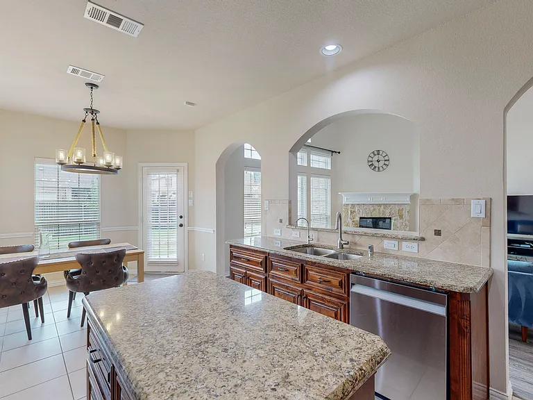 3563A Caruth Ln — Photo 32