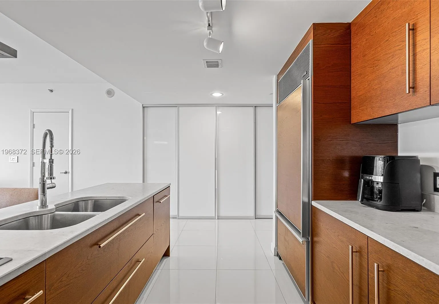 Icon Brickell No Two — Photo 3