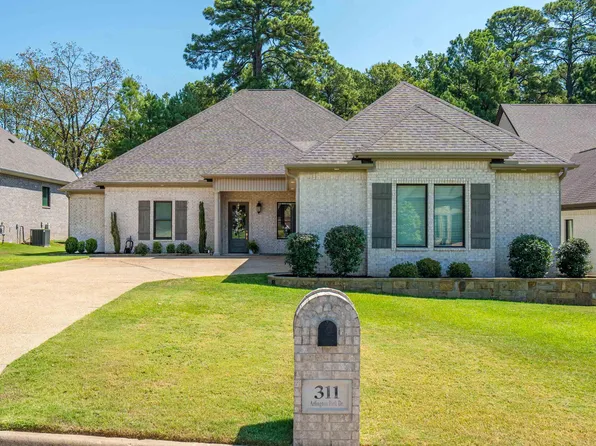 311 Arlington Park Dr, Hot Springs, AR 71901