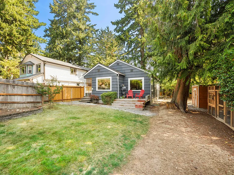 11520 Roosevelt Way NE — Photo 4