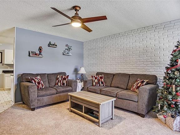 3rd image of 308 Beverly Ct