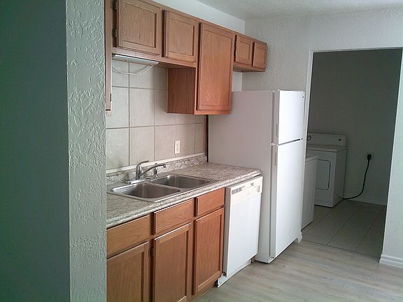 3rd image of 1155 NW Ozmun Ave