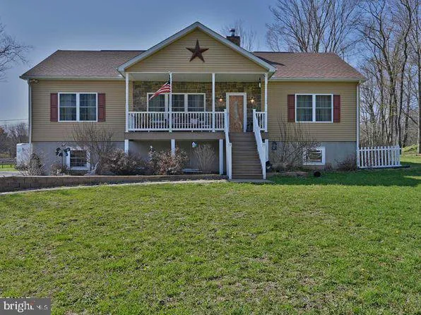 1301 Howe Rd, Moscow, PA 18444