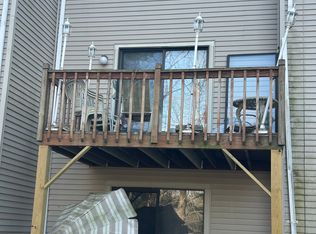 96 Spring Ln, Suffield, CT 06078