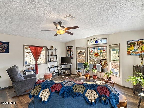 4th image of 2099 Hillside Loop Rd