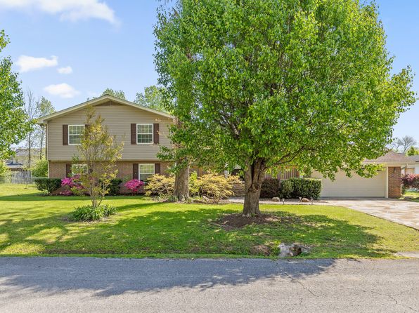 8252 Oxford Dr, Hixson, TN 37343