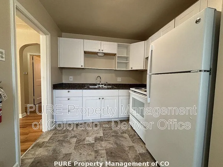 772 N Forest St — Photo 6