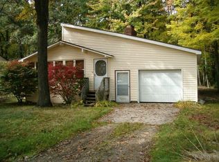 2211 Swallow Dr, Harrison, MI 48625