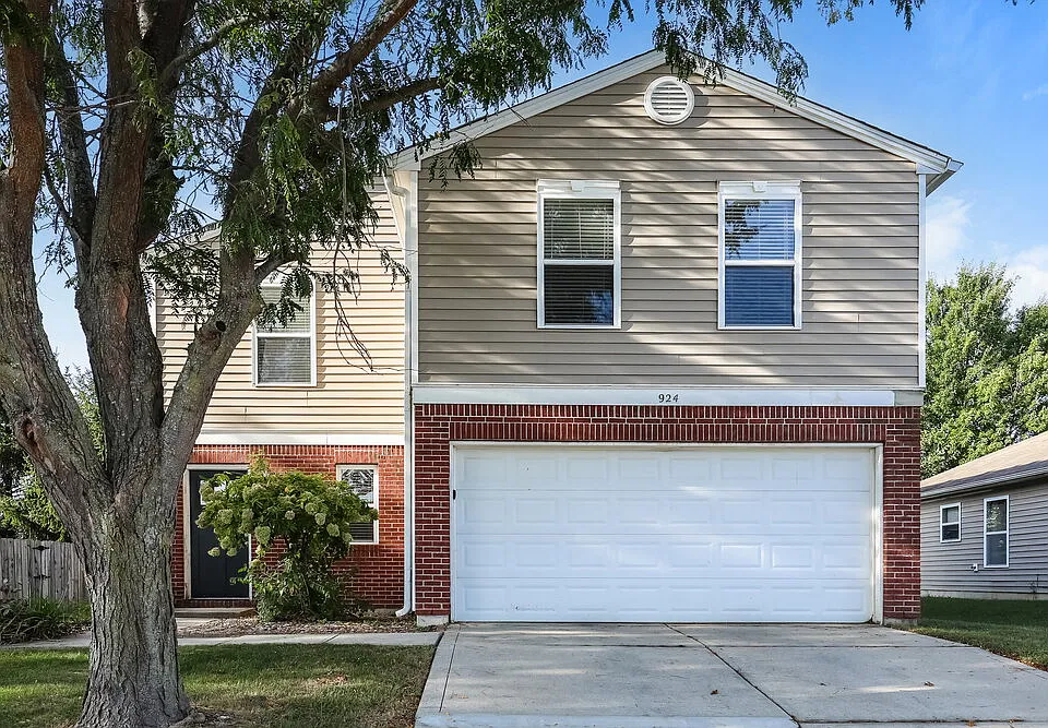 924 Bentgrass Dr