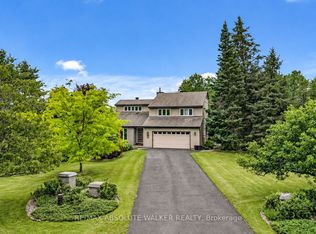 194 Wagon Dr, Ottawa, ON K0A1T0