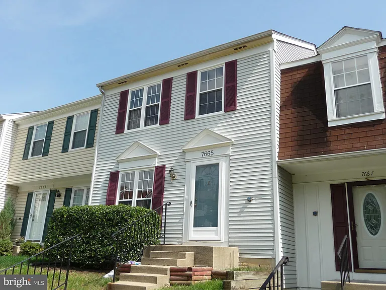 7665 Sheffield Village Ln — Photo 2