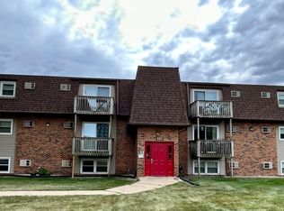 533 Parkview Ln #8, Lockport, IL 60441