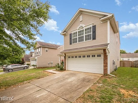 2nd image of 5529R Wyalong Dr