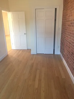 Rented by Alexander Bilu, LREB | media 24