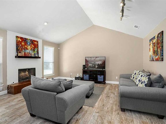 4th image of 4320 Galileo Ave