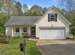 820 Chipmeadow Ln, York, SC 29745