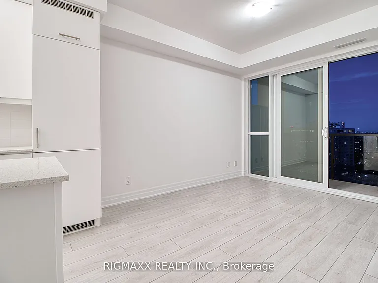 30 Elm Dr W #1503 — Photo 3
