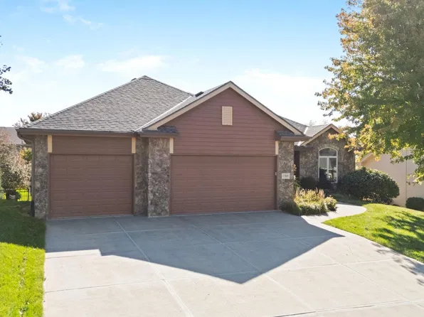 17009 Grant St, Omaha, NE 68116