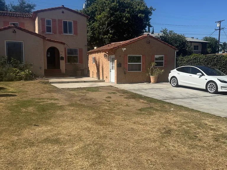 1512 E Maple St — Photo 8
