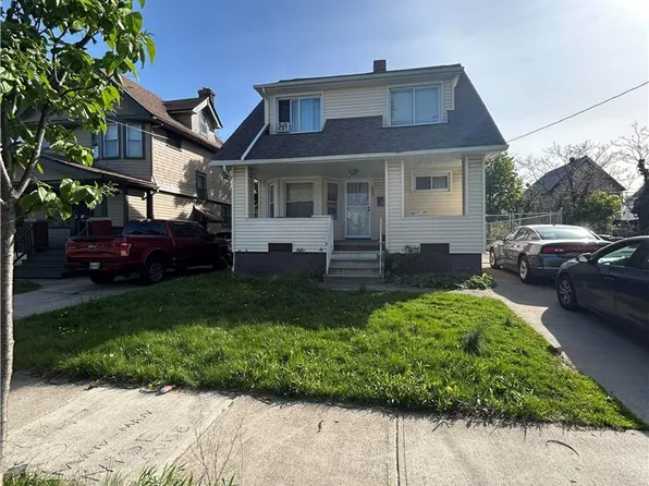 986 Evangeline Rd, Cleveland, OH 44110